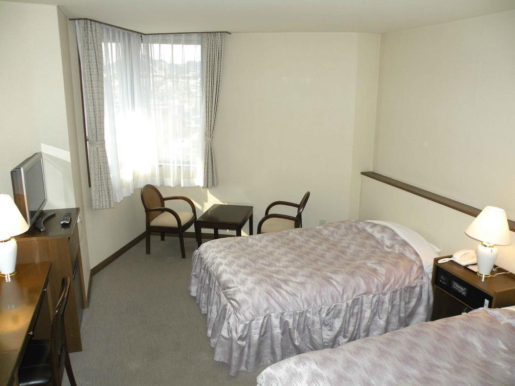 Fujisan Station Hotel Fujiyoshida Rum bild